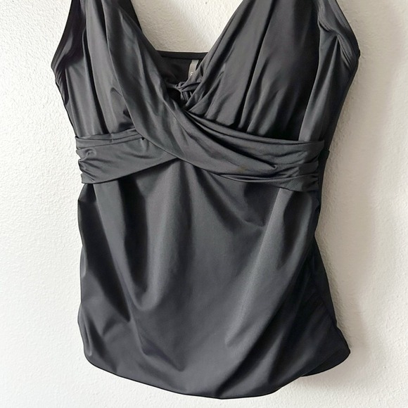Lands' End DDD-Cup Black Tummy Control Wrap Tankini Swim Top Women’s Size 18 - Picture 4 of 10
